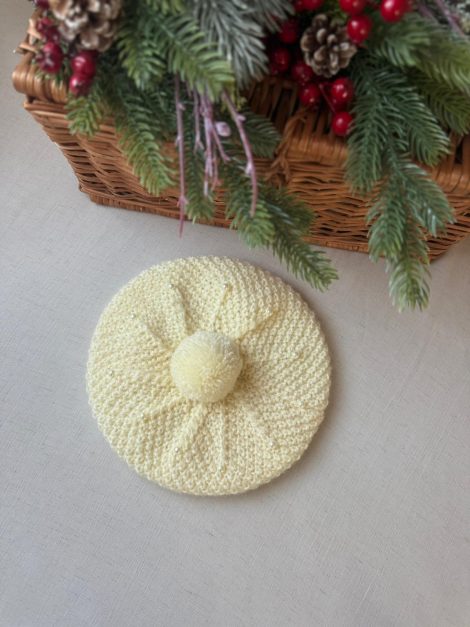 Beretă tricotată Thea alba