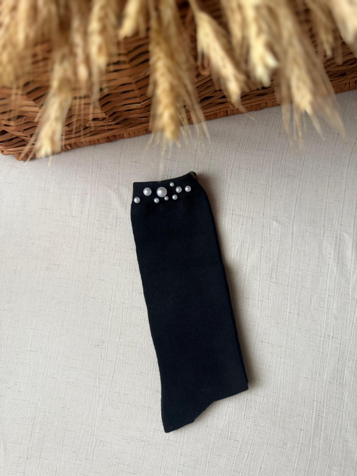 Sosete negre cu perle